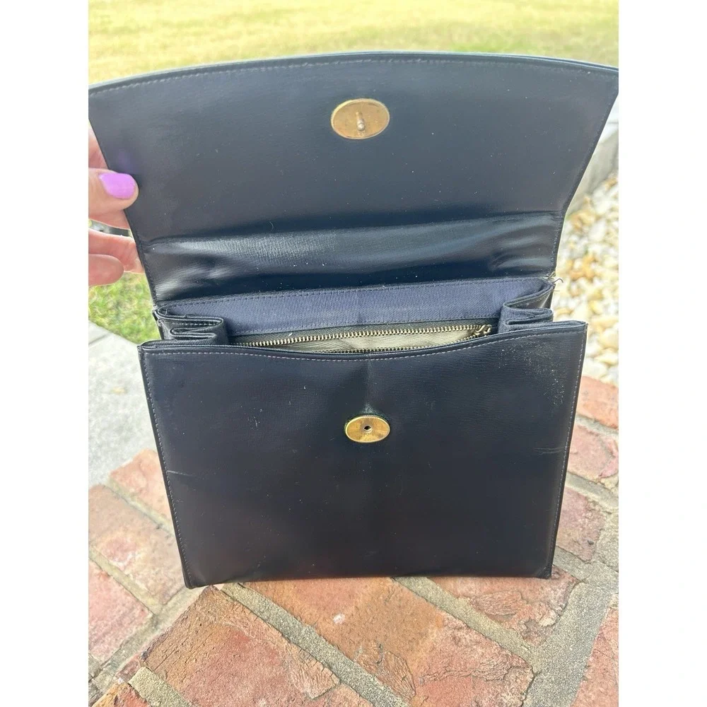 Mystery Vintage leather Bag. See‎ description. Scaasi?